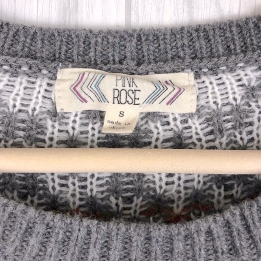 Pink Rose Sweater Pullover Azteca Print - Picture 4 of 6